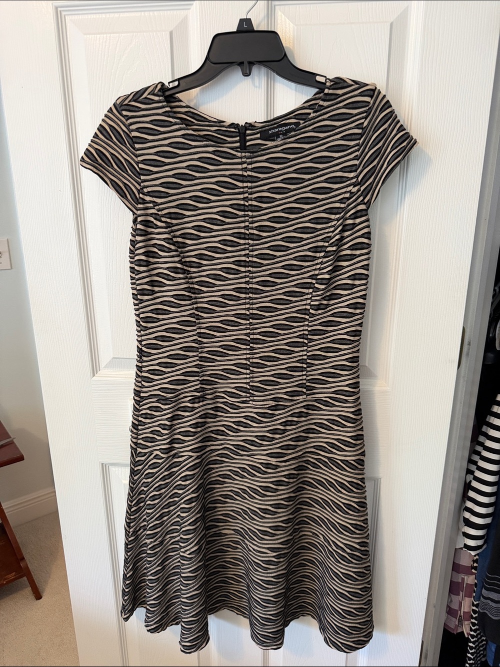 Sharagano Wavy Stripe Cap-Sleeve Fit & Flare Dress in Black and Cream